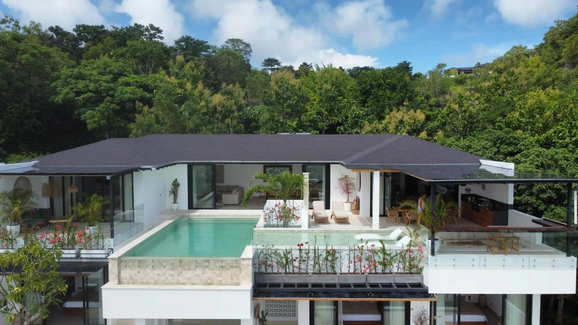 Villa Friendly - Luxury 4 Bedroom Villa In Uluwatu Badung   Badung (Bali)