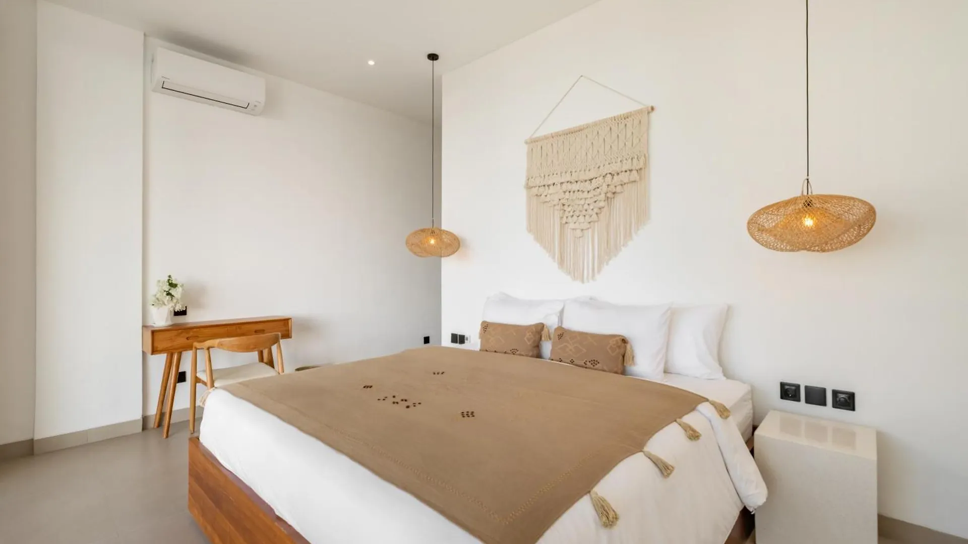 Villa Friendly - Luxury 4 Bedroom Villa In Uluwatu Badung  Indonesia